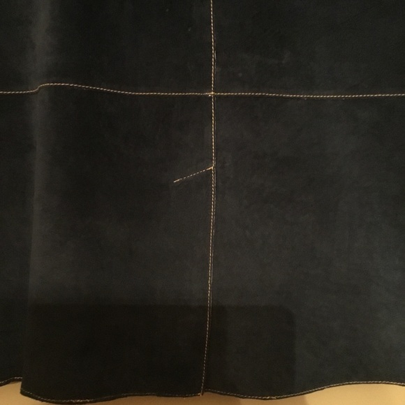 ⚫️🔵 LADIES ISAAC MIZRAHI GENUINE SUEDE SKIRT 🔵⚫️ - Picture 6 of 9